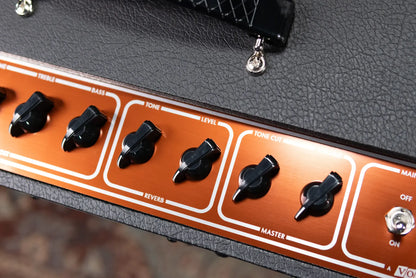 Vox AC15HWR1 Hand-Wired Greenback Guitar Amplifier