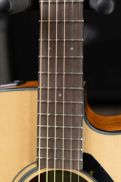 Yamaha FSX800C Small Body Acoustic-Electric Guitar - Natural