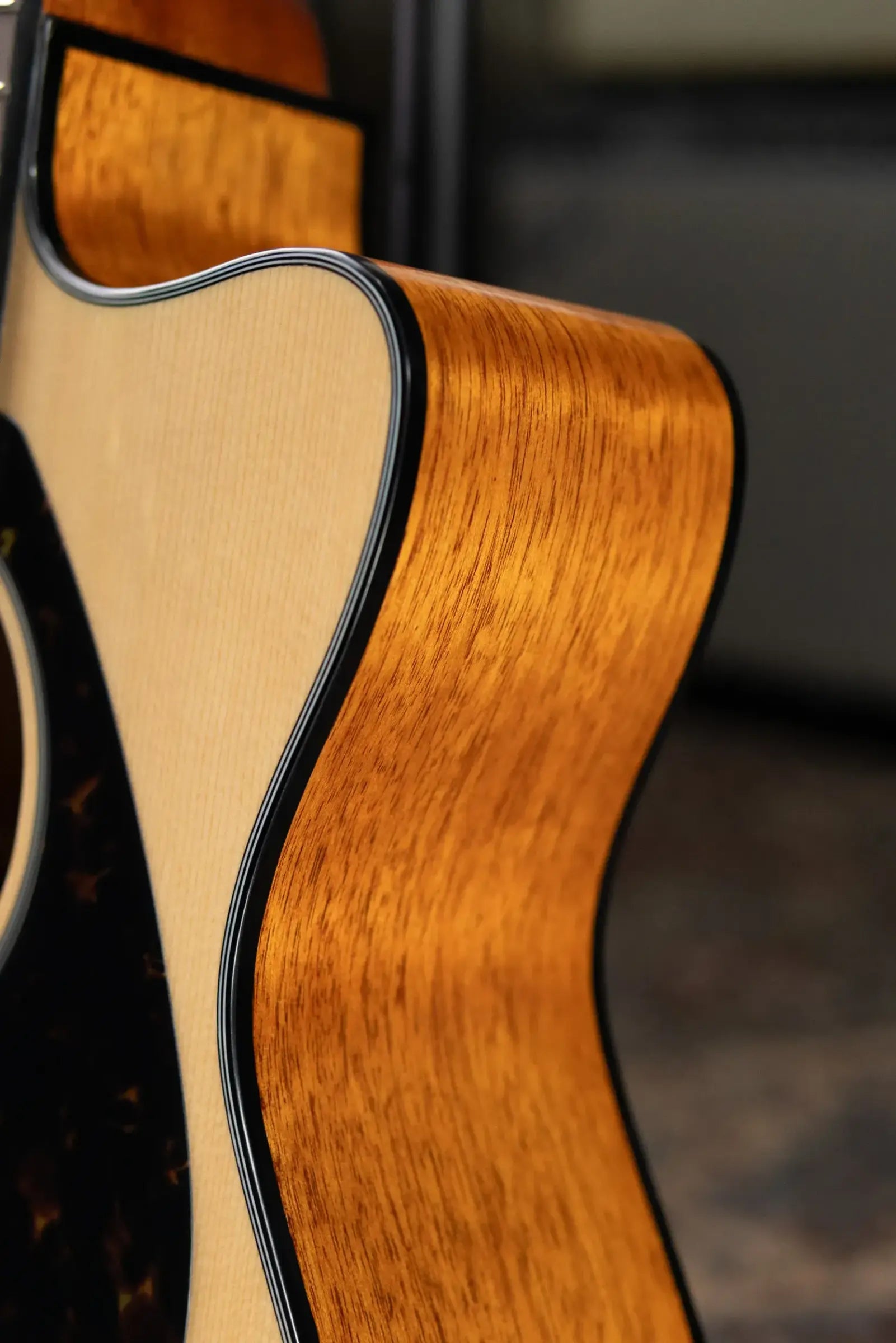 Yamaha FSX800C Small Body Acoustic-Electric Guitar - Natural