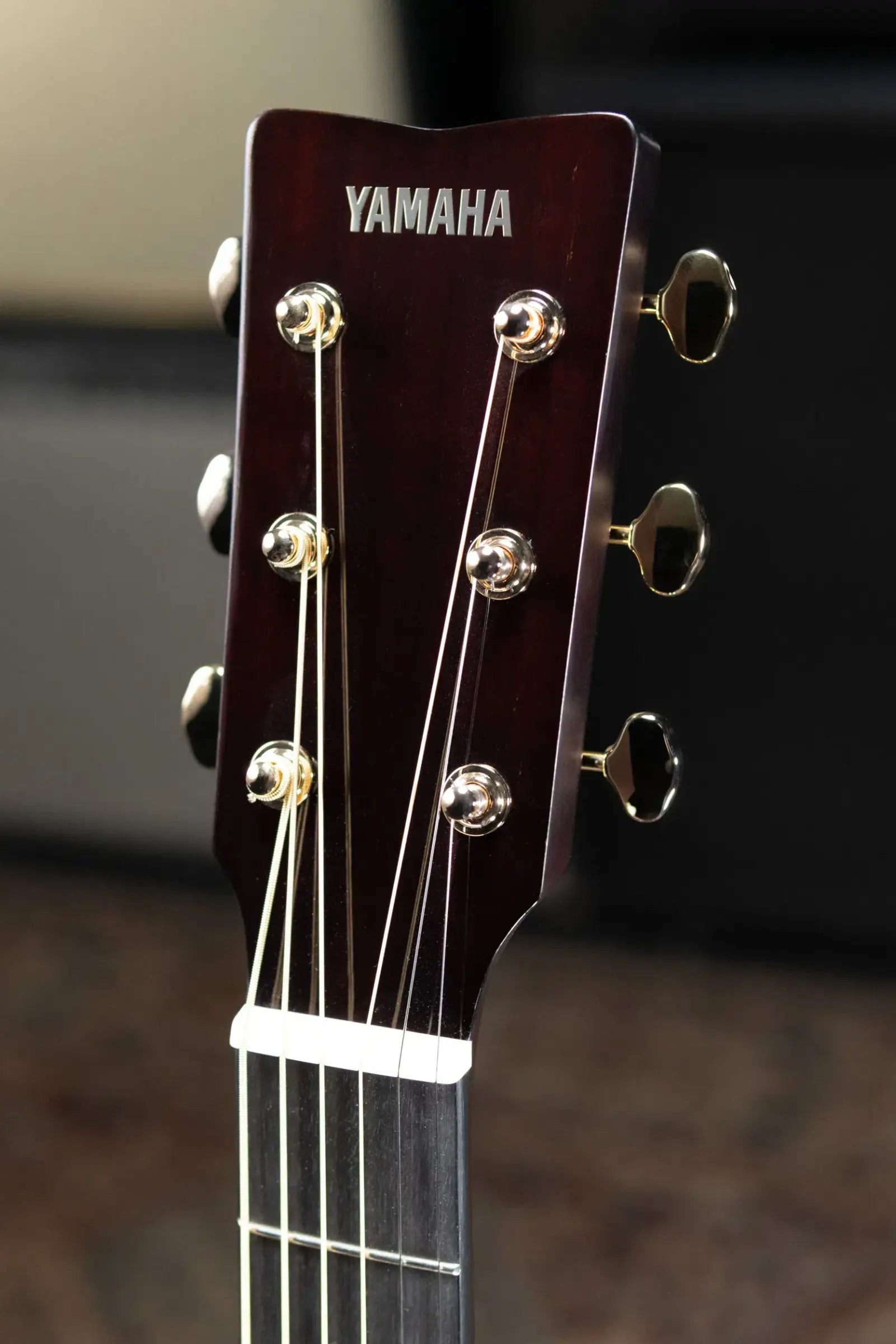 Yamaha TAG3 C Dreadnought Cutaway Acoustic/Electric Guitar - Sand Burst with Gig BAg