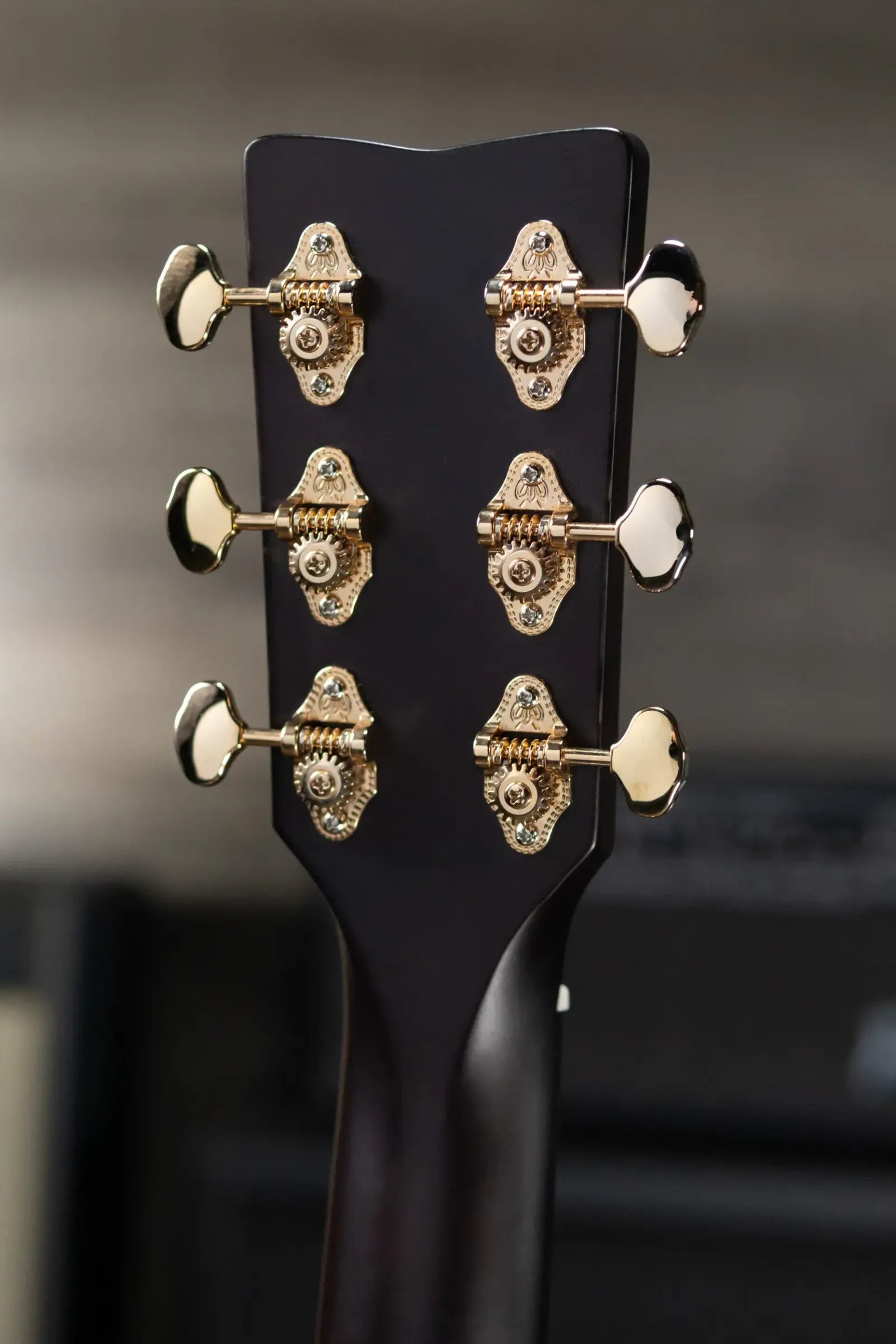 Yamaha TAG3 C Dreadnought Cutaway Acoustic/Electric Guitar - Sand Burst with Gig BAg