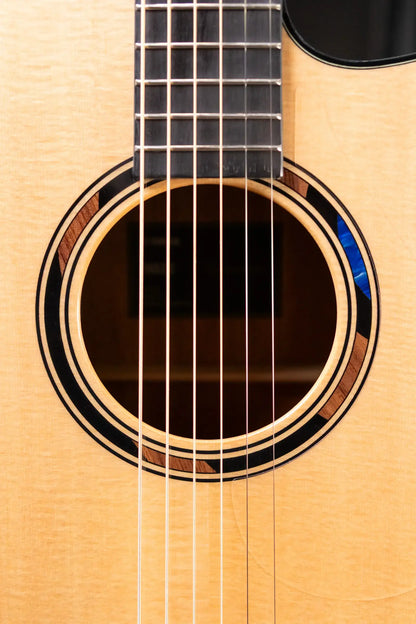 Yamaha TAS3 Concert Acoustic/Electric Guitar - Natural with Gig Bag - Demo