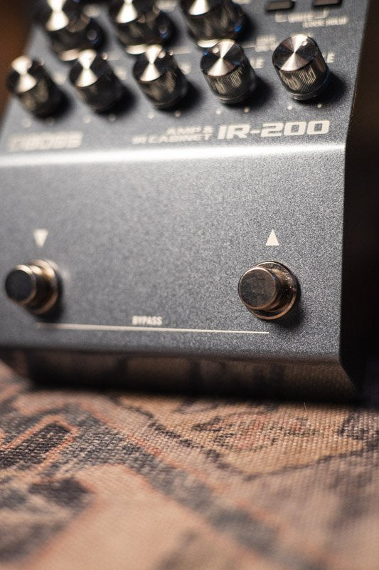 boss IR 200 amp and cabinet pedal haggertys 03