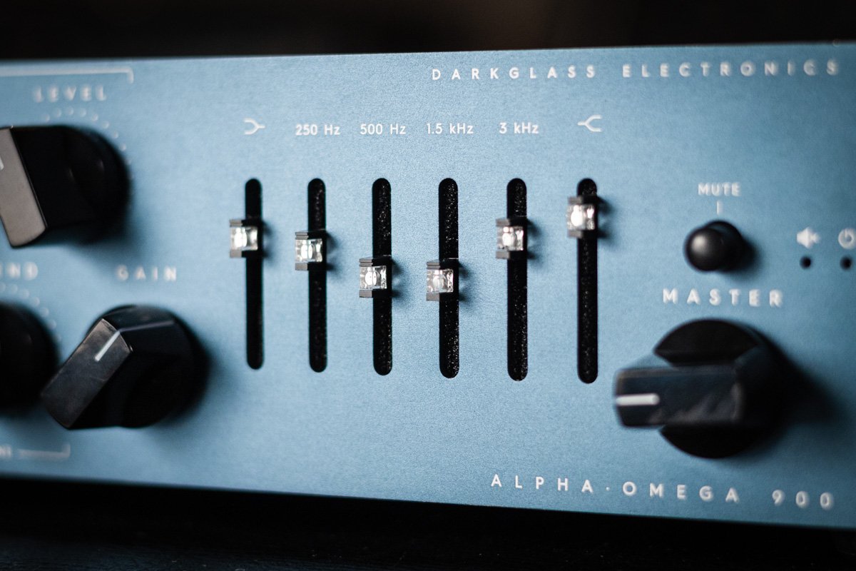 Darkglass Alpha Omega 900W Bass Amplifier - copy