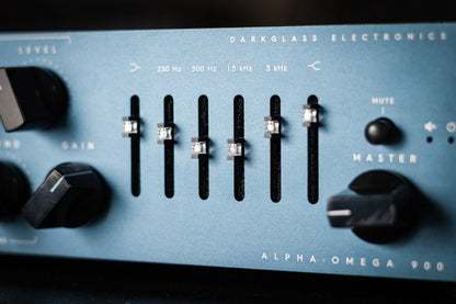 Darkglass Alpha Omega 900W Bass Amplifier - copy