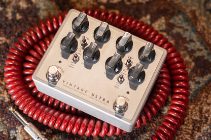 Darkglass Vintage Ultra 2.0 Bass Preamp Bass Guitar Pedal (Aux In) - Floor Model