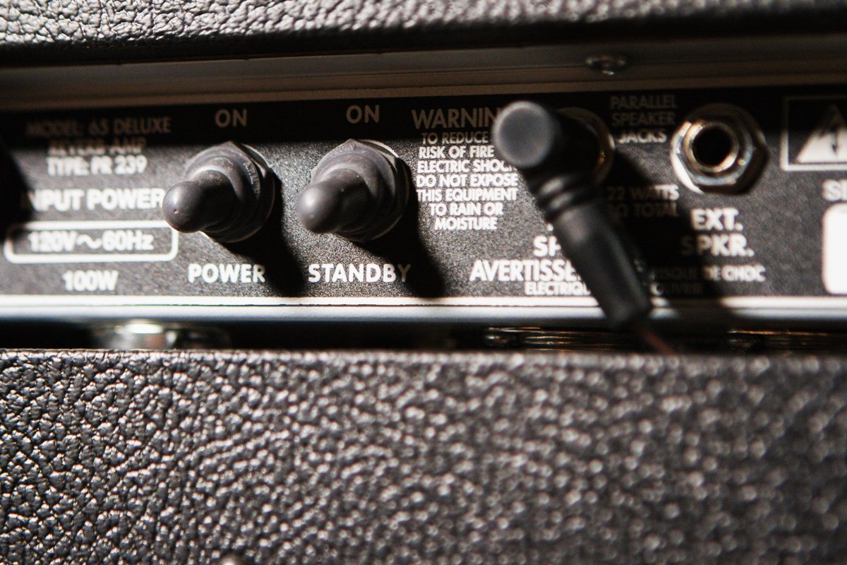 fender 65 deluxe reverb combo tube amplifier haggertys 08