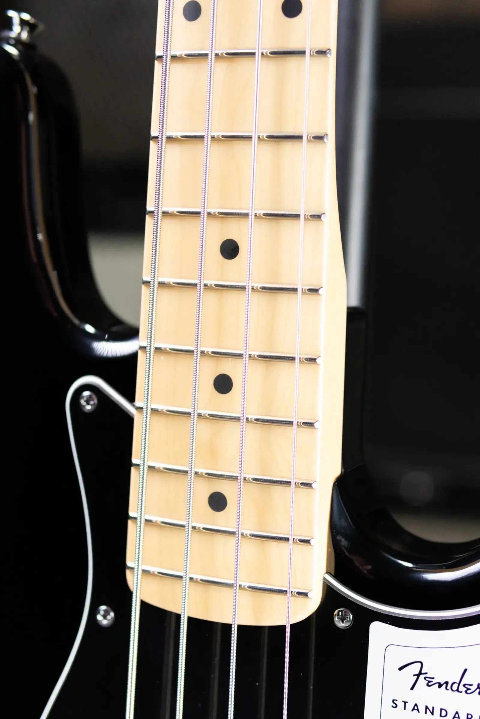 Fender Standard Jazz Bass - Black