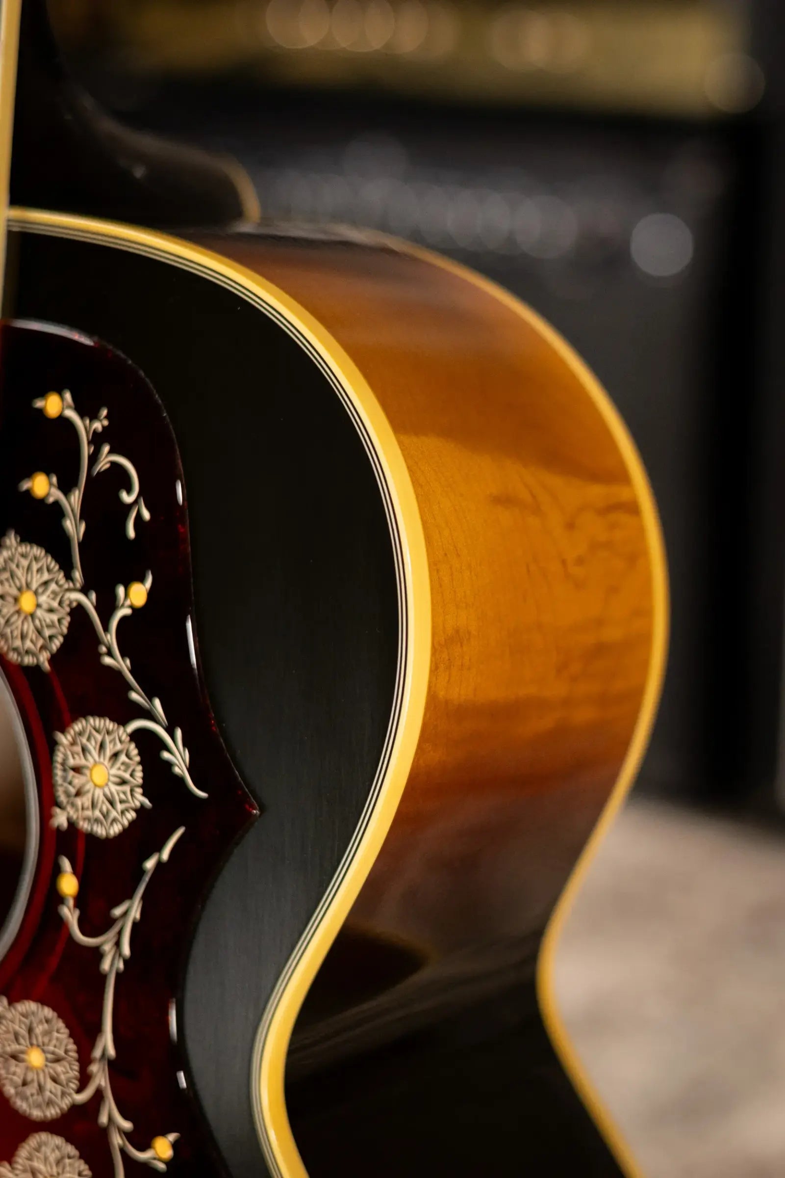 Gibson Custom Shop 1957 SJ-200 Jumbo Acoustic Guitar - Vintage Sunburst with Hardshell Case