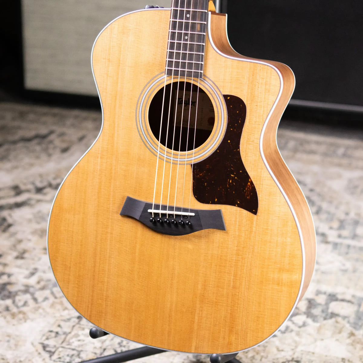Taylor 214ce Grand Auditorium Acoustic/Electric Guitar with Gig Bag