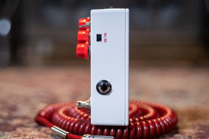 JHS Crayon - Preamp Distortion Fuzz Guitar Effects Pedal