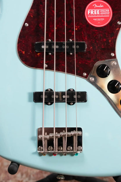 new 8.9 lb Squier Classic Vibe 60s Jazz Bass Daphne Blue haggertys 10