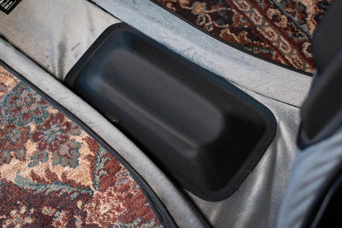 new MONO Vertigo Electric Guitar Case Black haggertys 5