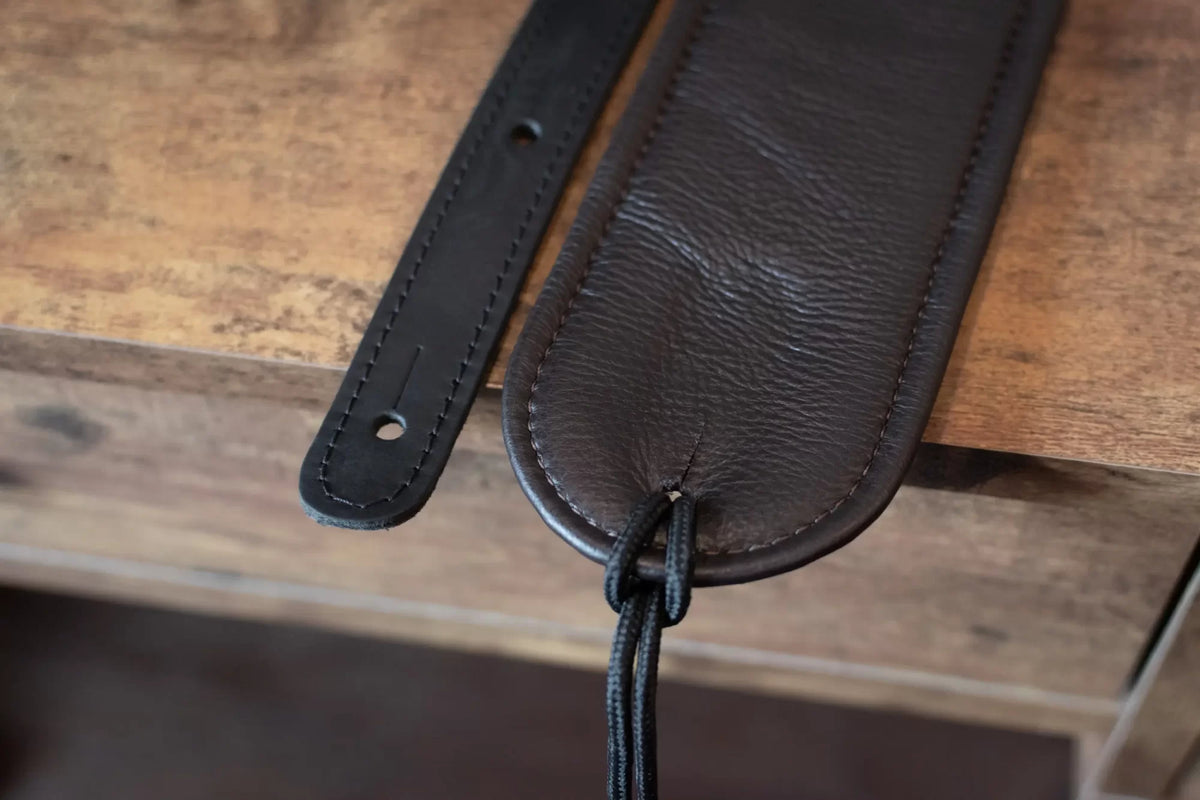 new Martin Premium Rolled Leather Guitar Strap Black haggertys 5