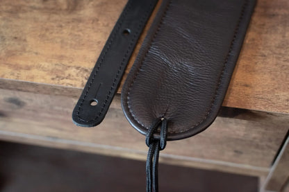 new Martin Premium Rolled Leather Guitar Strap Black haggertys 5