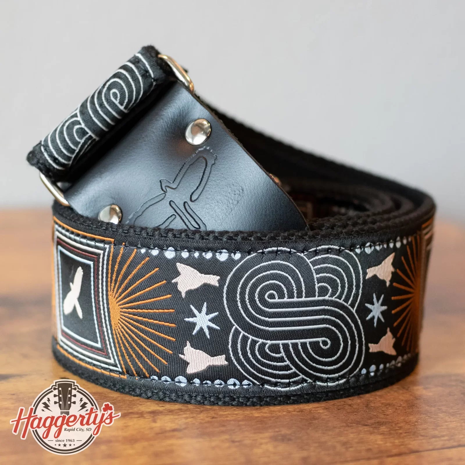 new PRS Deluxe Retro Guitar Strap with Custom Jacquard Beige Birds haggertys 1