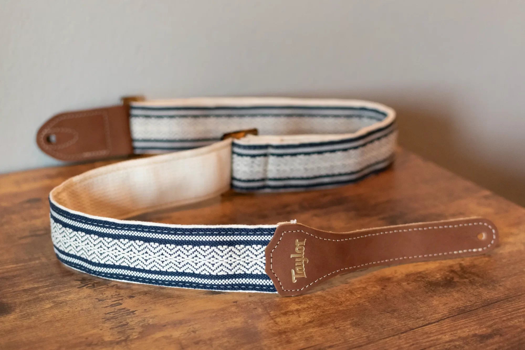 new Taylor Academy Guitar Strap White Blue Jacquard Cotton 2 haggertys 3