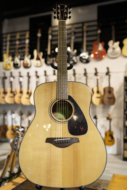 Yamaha FG800J NT Dreadnought Acoustic Guitar - Natural