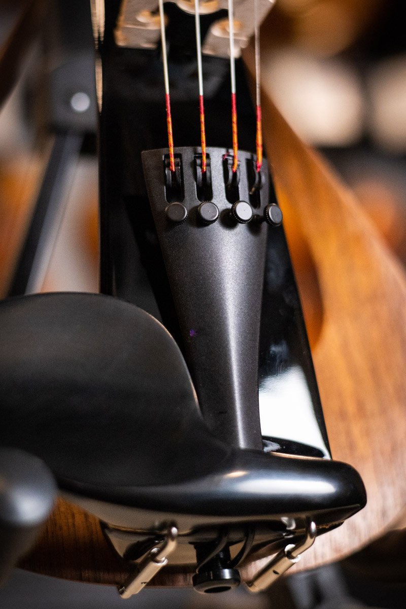yamaha YEV 104BL electric violin black haggertys 10